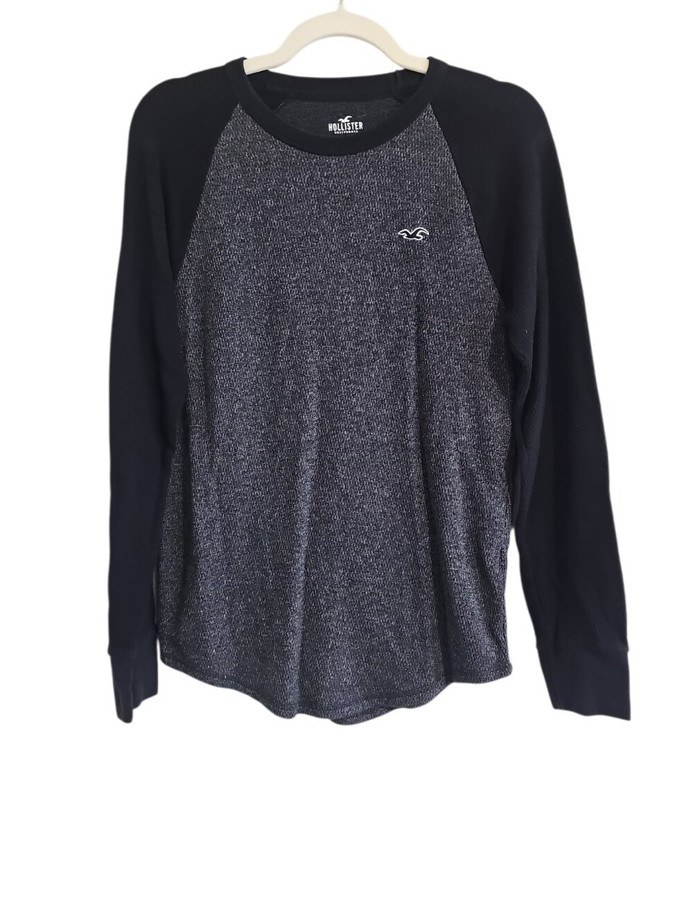 Hollister Heathered Grey Preppy Raglan Long Sleeve Small